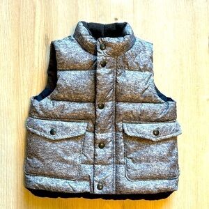 Gap puffer vest size 2T